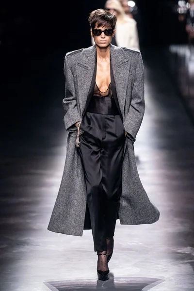Look 1